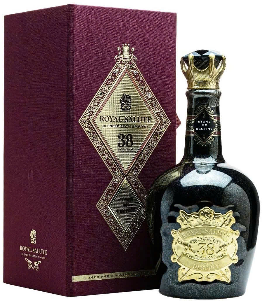 Mua-Chivas-Royal-Salute-38-Years-Old