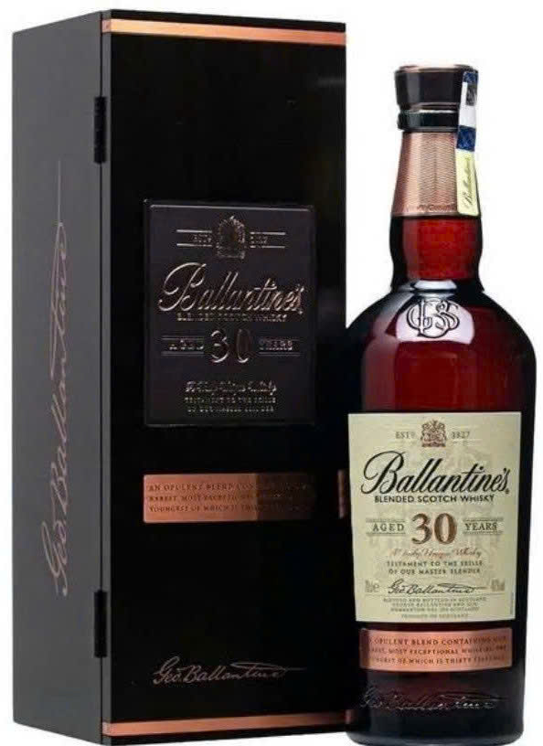 Mua-ban-Ballantines-30-nam-tuoi-gia-re-nhat