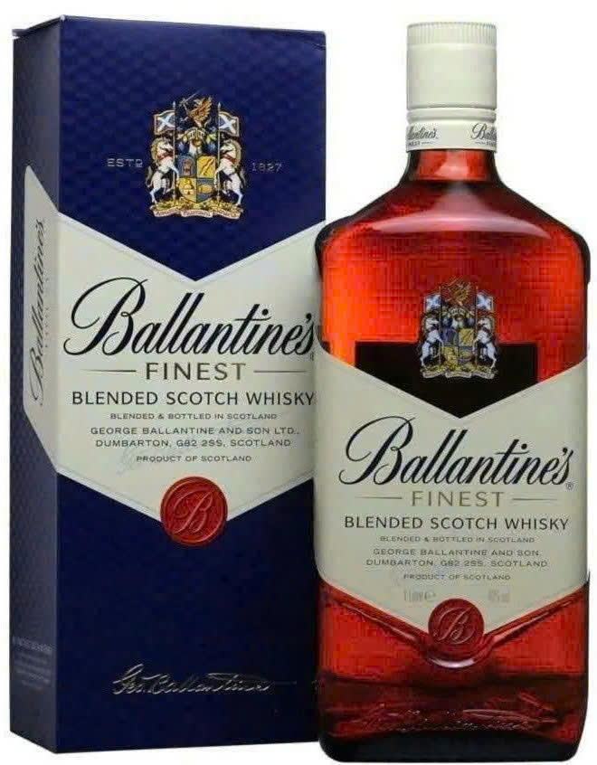 Mua-ban-Ballantines-Finest-o-dau-gia-re