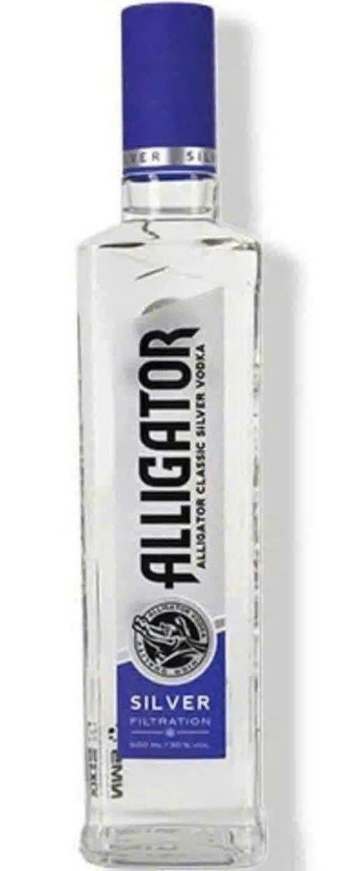 Mua-ban-Vodka-Ca-Sau-Xanh-NGA-500ml