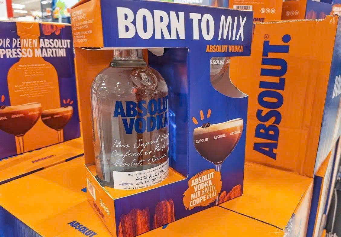 Quang-cao-Vodka-Absolut-700ml