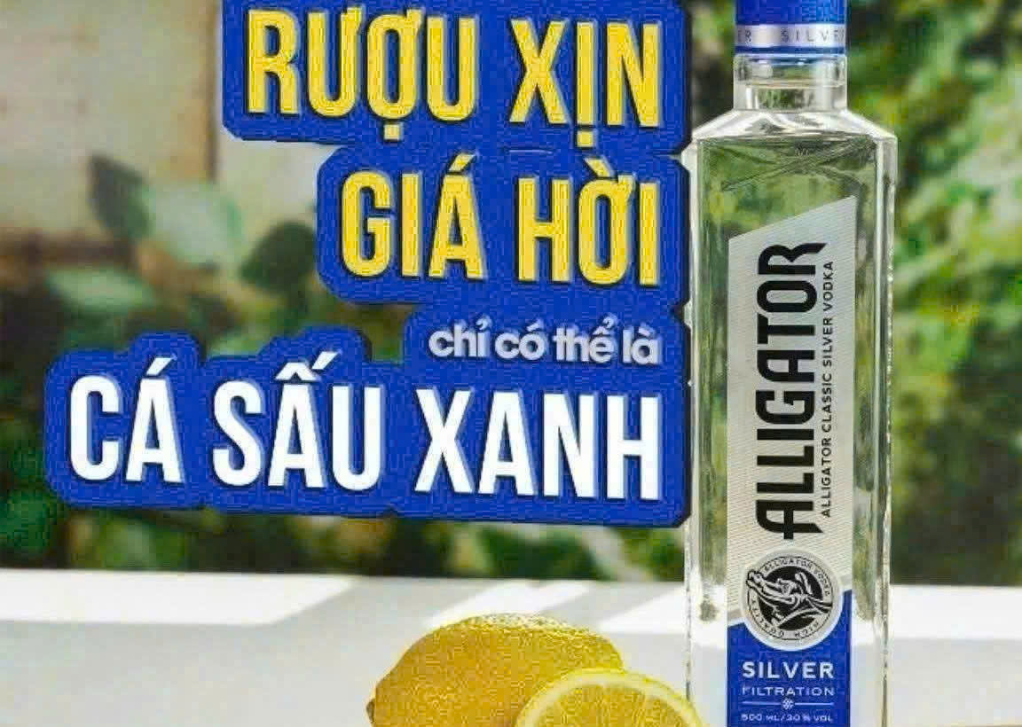 Quang-cao-chai-ruou-Vodka-Ca-Sau-Xanh-50cl