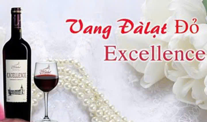 Quang-cao-excellence-do-12-750-ml-moi-nhat