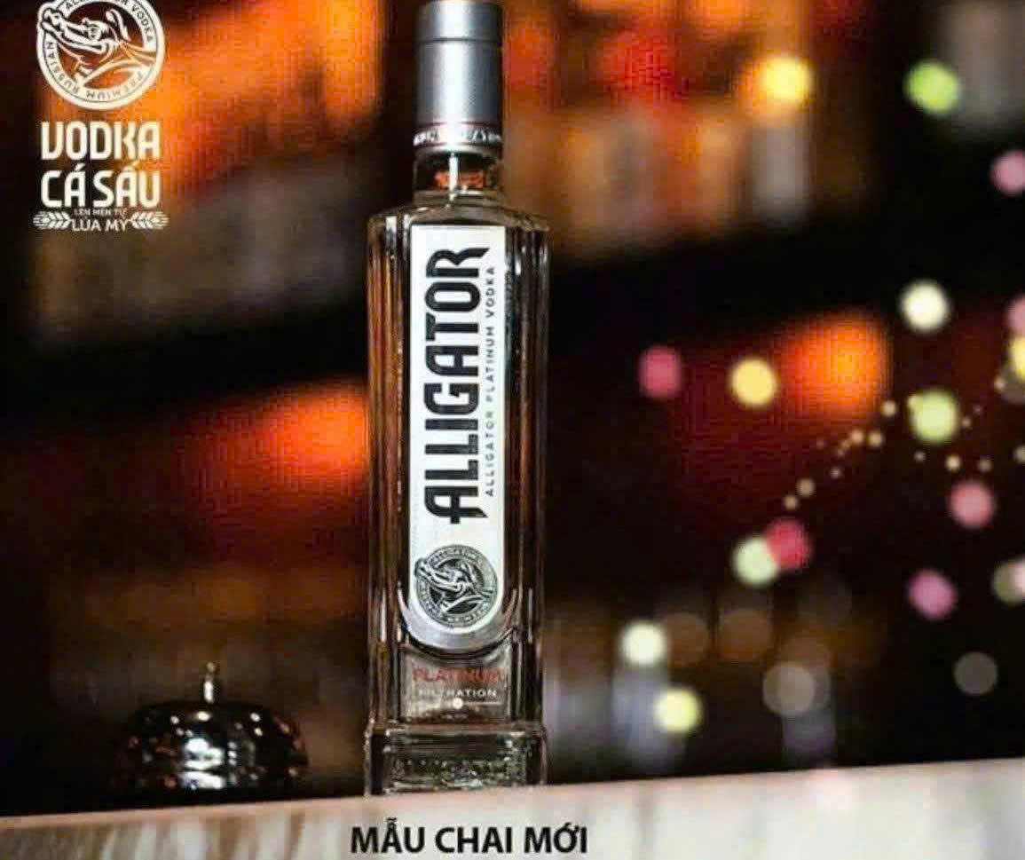 Ra-mat-Vodka-Ca-Sau-Den-500ml-mau-moi-nhat