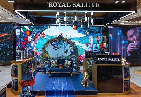 Royal-Salute-21-yo-chuc-mung-hoang-gia-anh