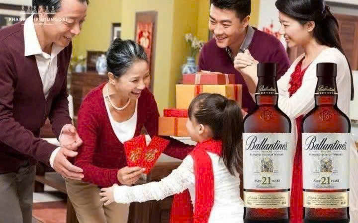 Ruou-Ballantines-21-nhu-mon-qua-co-gia-tri-nhat