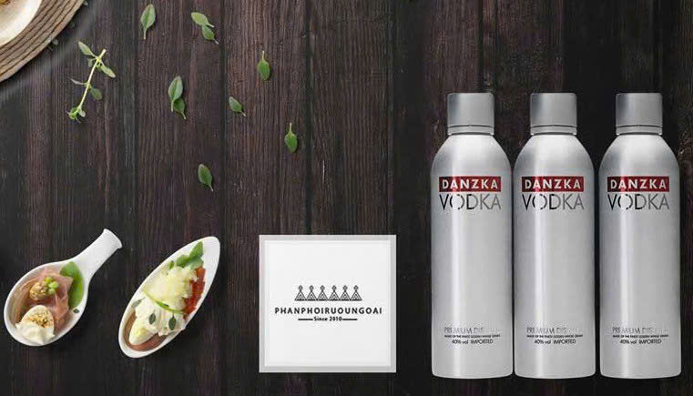 Ruou-Vodka-danzka-700ml-va-mon-an-viet