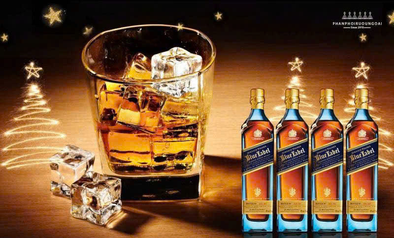 Ruou-johnnie-walker-Blue-thuong-thuc-voi-da