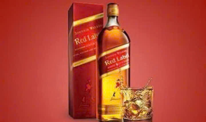 Ruou-johnnie-walker-red-label-voi-da-vien-lanh