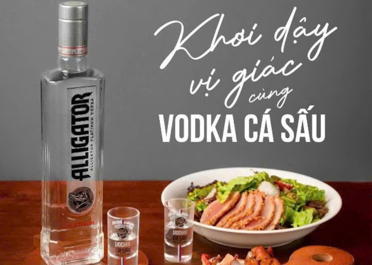 Thuong-thuc--Vodka-Ca-Sau-Den-500ml