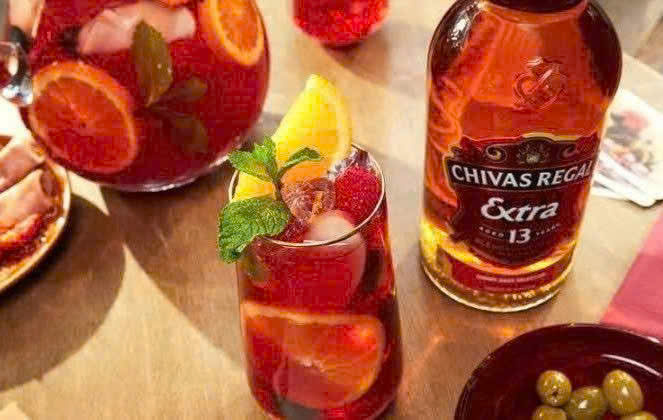 Thuong-thuc-Chivas-Extra-13-sherry-Cask-do-Cocktail