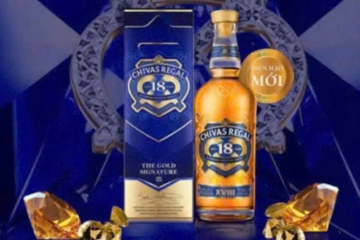 Trung-bay-Chivas-18-nam-70-cl