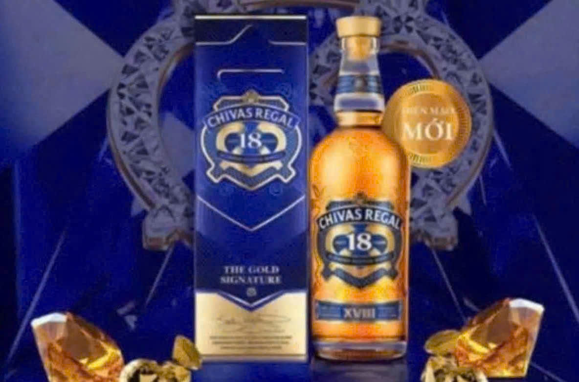 Trung-bay-Chivas-18-nam-tuoi-70-cl-gia-re