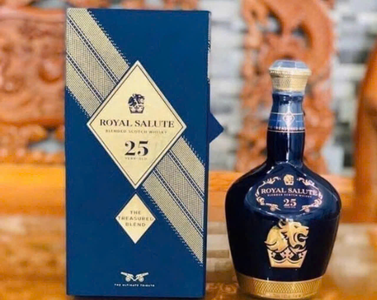 Trung-bay-Chivas-25-Royal-Salute-25