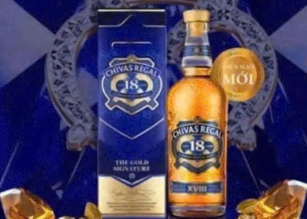 Trung-bay-chai-Chivas-18-Year