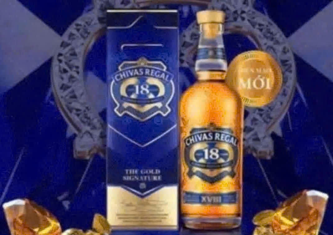 Trung-bay-chai-Chivas-18-nam-tuoi-70-cl