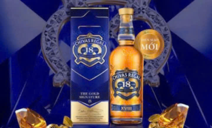 Trung-bay-mau-Chivas-18-mau-moi-gia-re