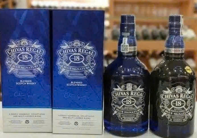 Trung-bay-mau-moi-Chivas-18-Xanh