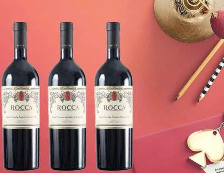 Trung-bay-ruou-vang-y-Rocca-IGT