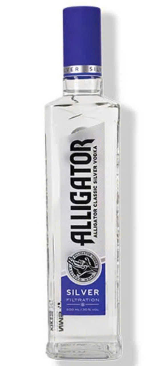 Vodka-Ca-Sau-Xanh-500-ml-gia-re