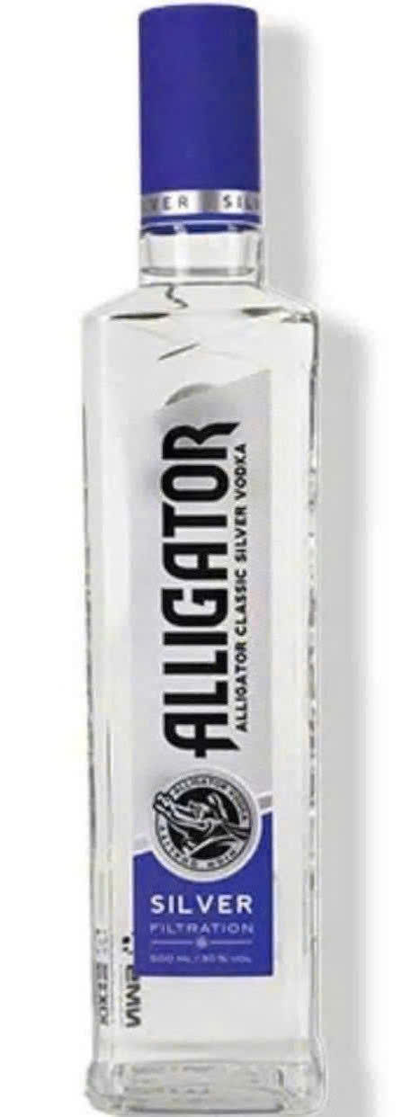 Vodka-Ca-Sau-Xanh-500-ml-mua-gia-re