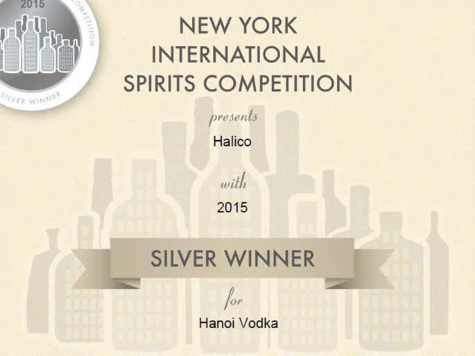Vodka-Ha-Noi-Halico-doat-giai-tai-My