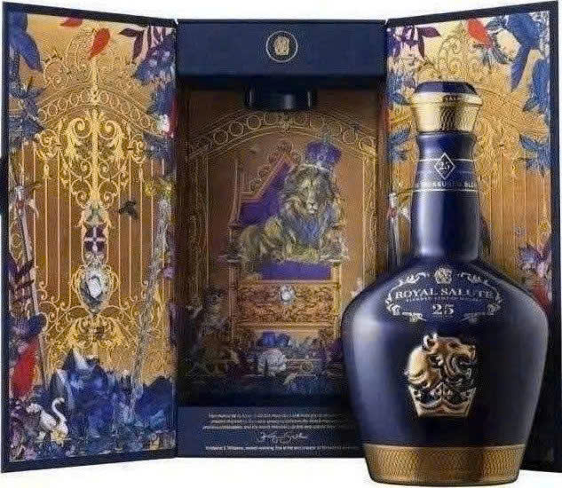 chivas-25-Royal-Salute-25-khi-da-mo-hop-qua