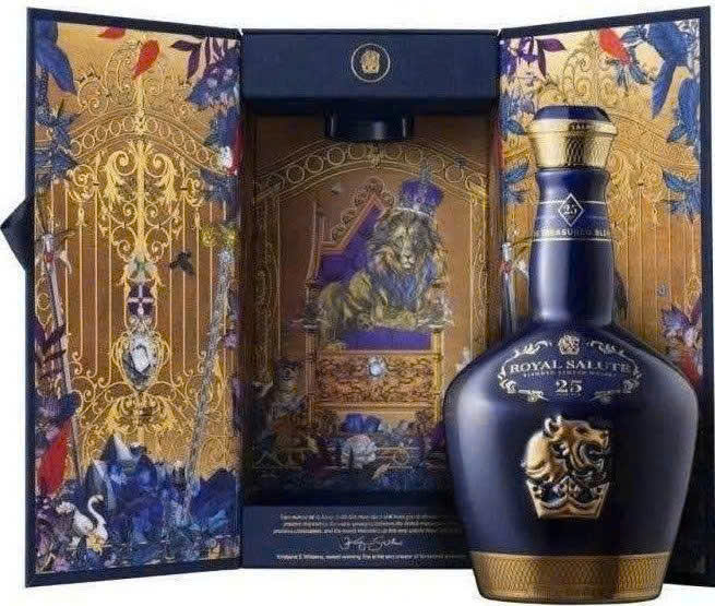 chivas-25-YO-khi-da-mo-hop-qua