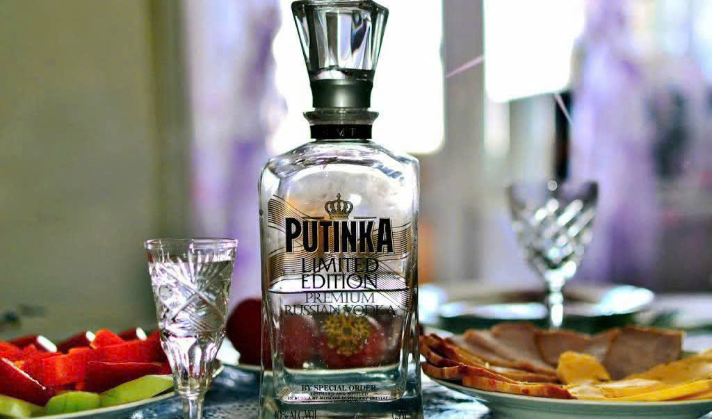 dung-chuan-vi-Vodka-Putinka-Vuông-750ml-40-do