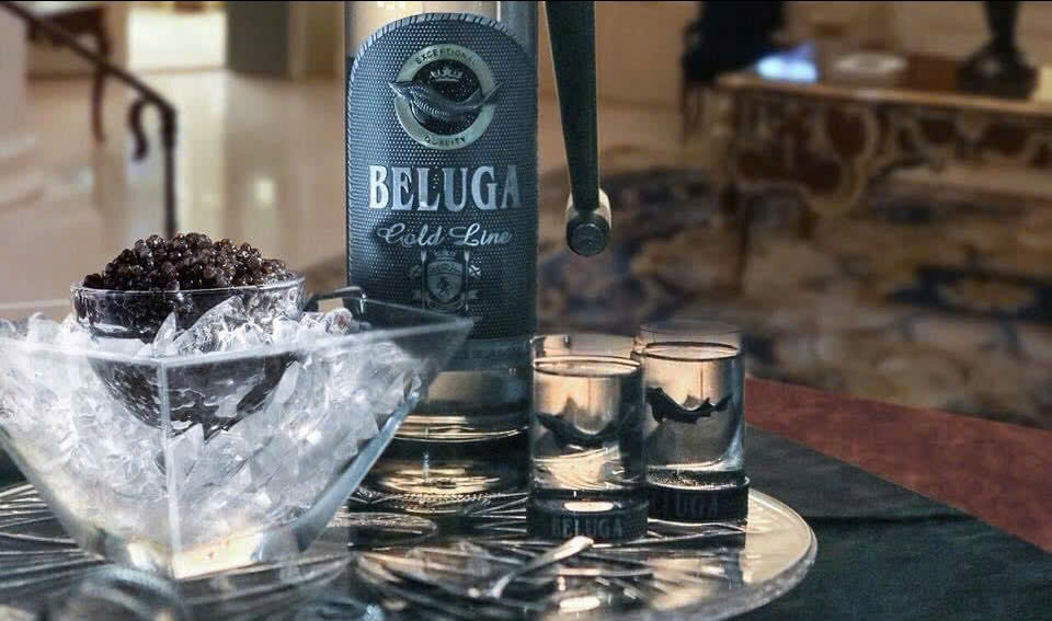 dung-dieu-voi-beluga-den-750-ml-Nga