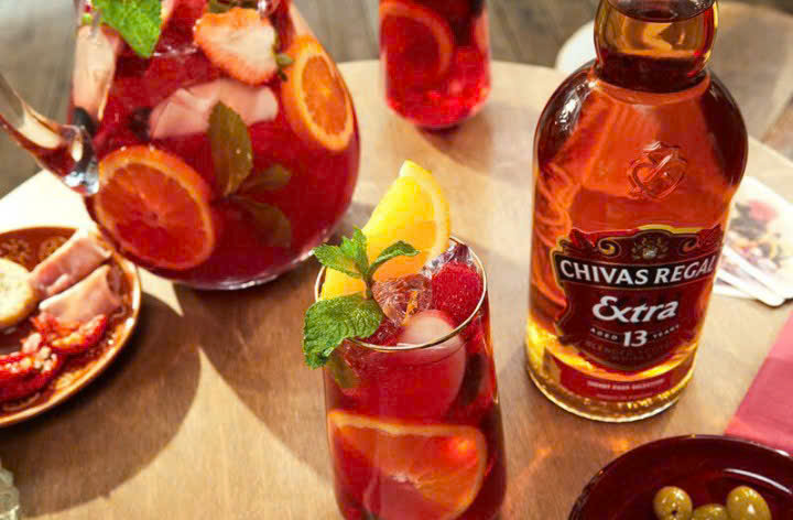 dung-vi-chivas-13-Sherry-do-moi-nhat