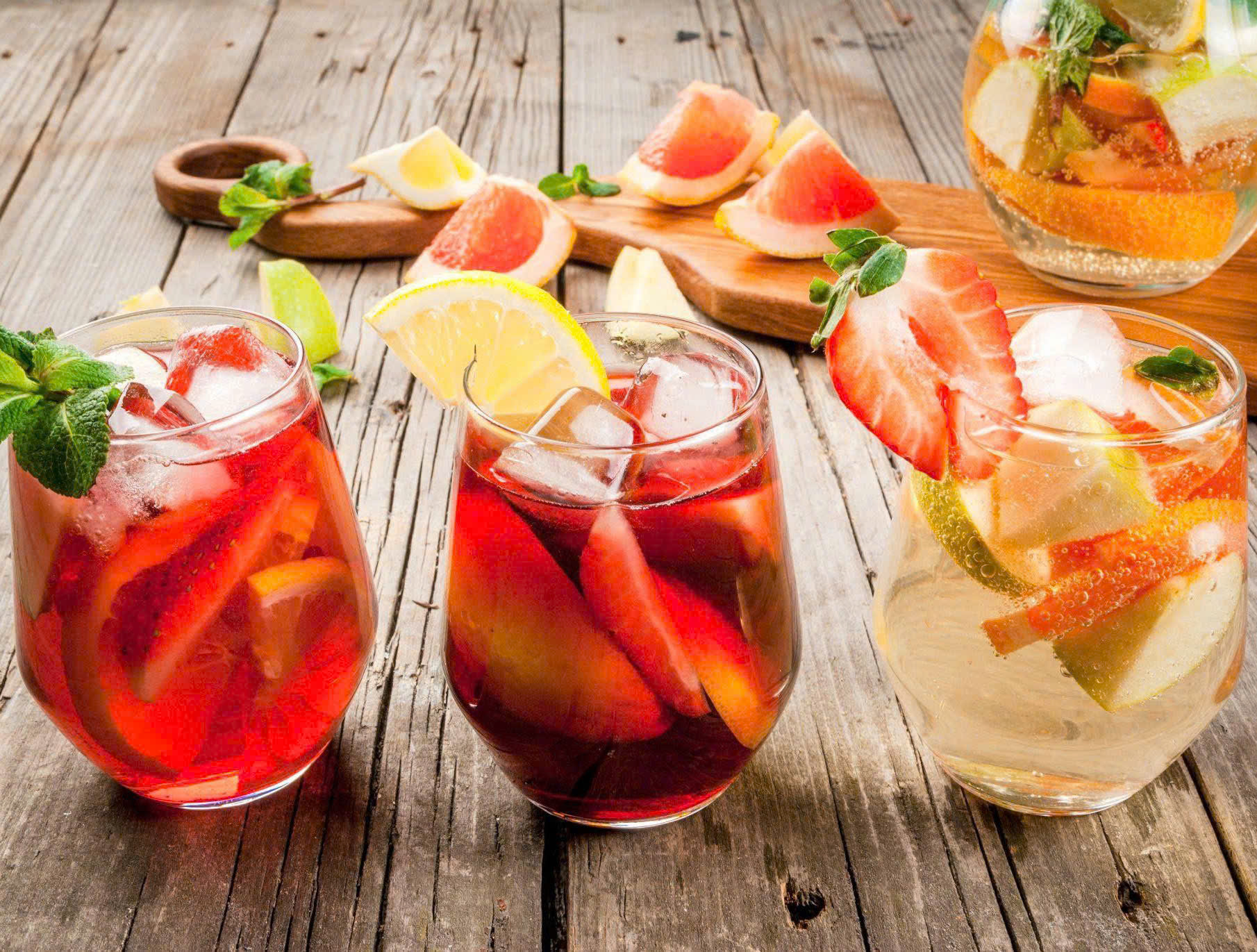 dung-vi-vivazz-sangria-trang-do-7-do-LADOFOODS