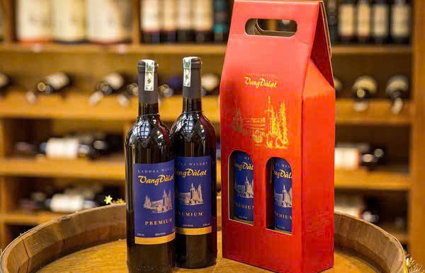 gioi-thieu-vang-Premium-do-750ml-LADOFOODS