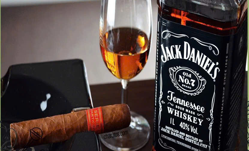 thuong-thuc-jack-daniel-No7-dung-chuan-vi