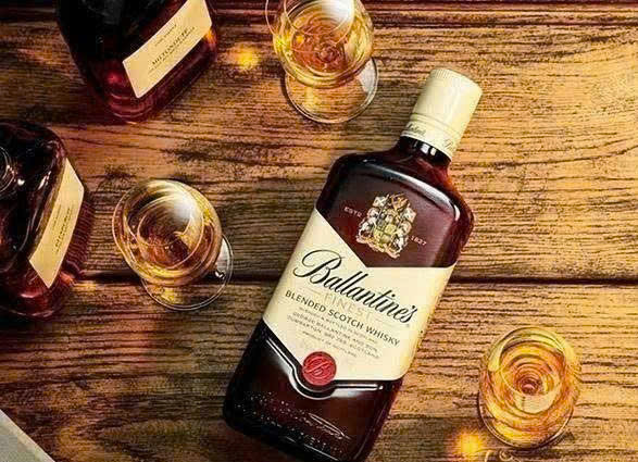 thuong-thuc-ruou-ballantines-finest-dung-dieu-nhat