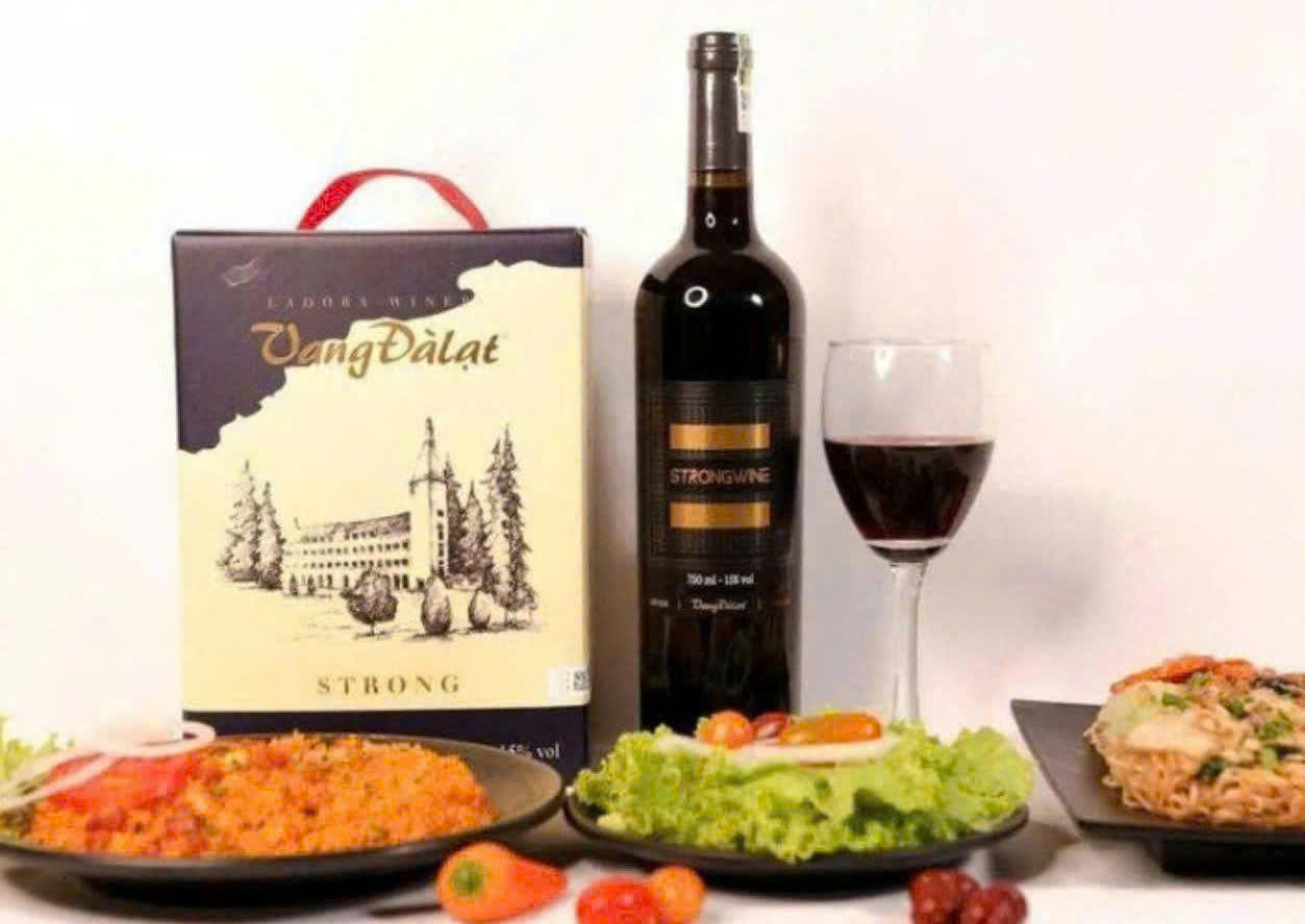 thuong-thuc-vang-Stromg-3-lit-dung-vi