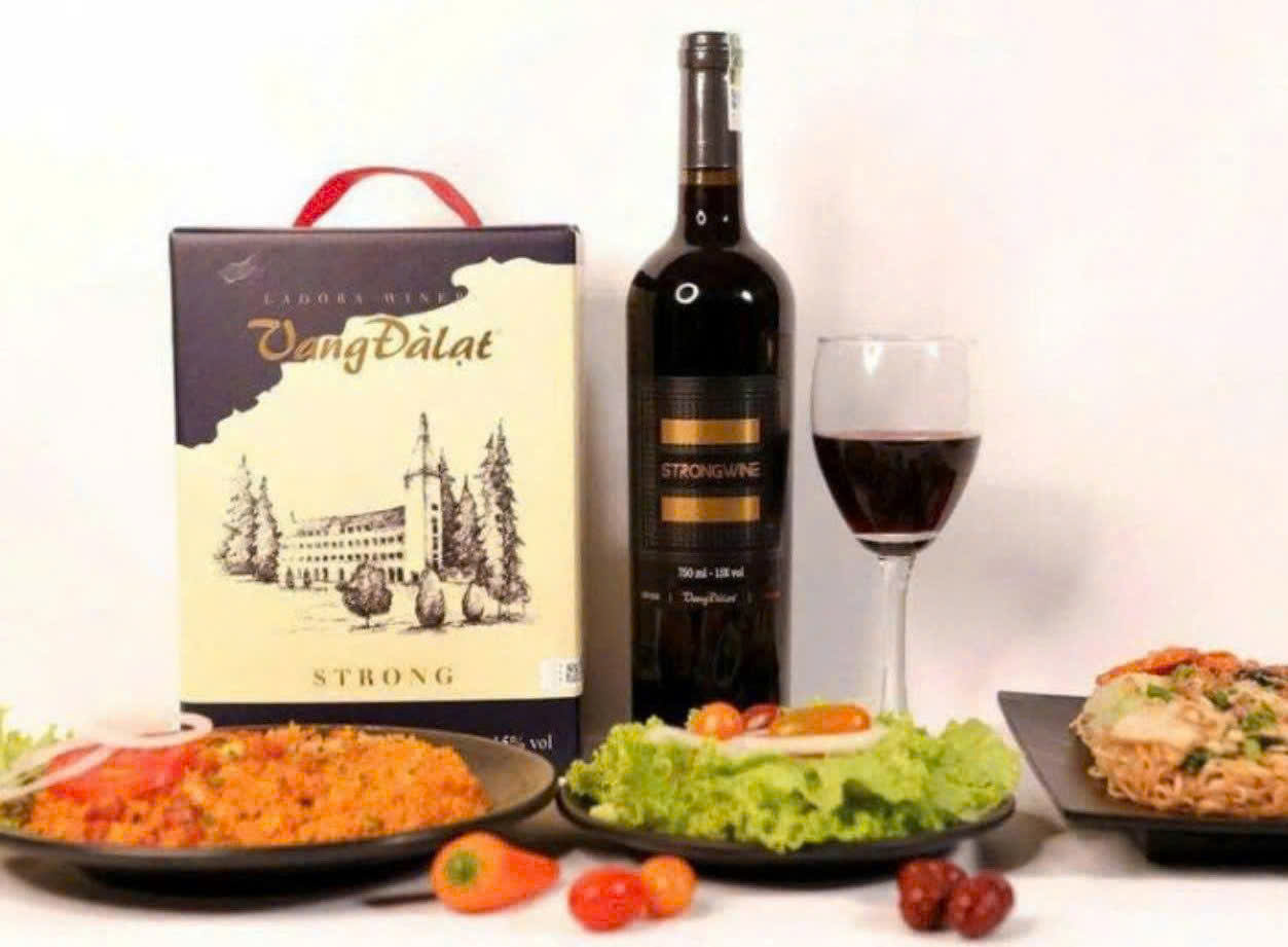 thuong-thuc-vang-Stromg-3-lit-gia-re