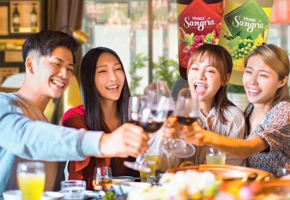 thuong-thuc-vivazz-sangria-do-trang-750-ml-dung-chuan-vi-nhat