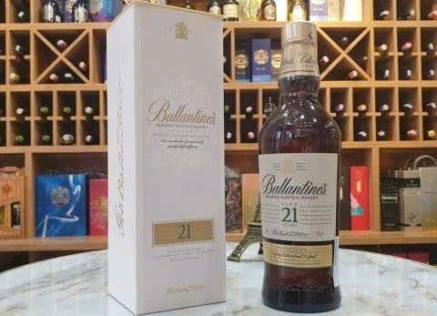 trung-bay-mau-ballantines-21-YO