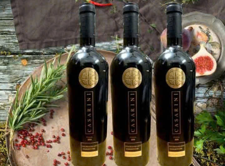 vang-y-casarini-va-mon-an-ngon