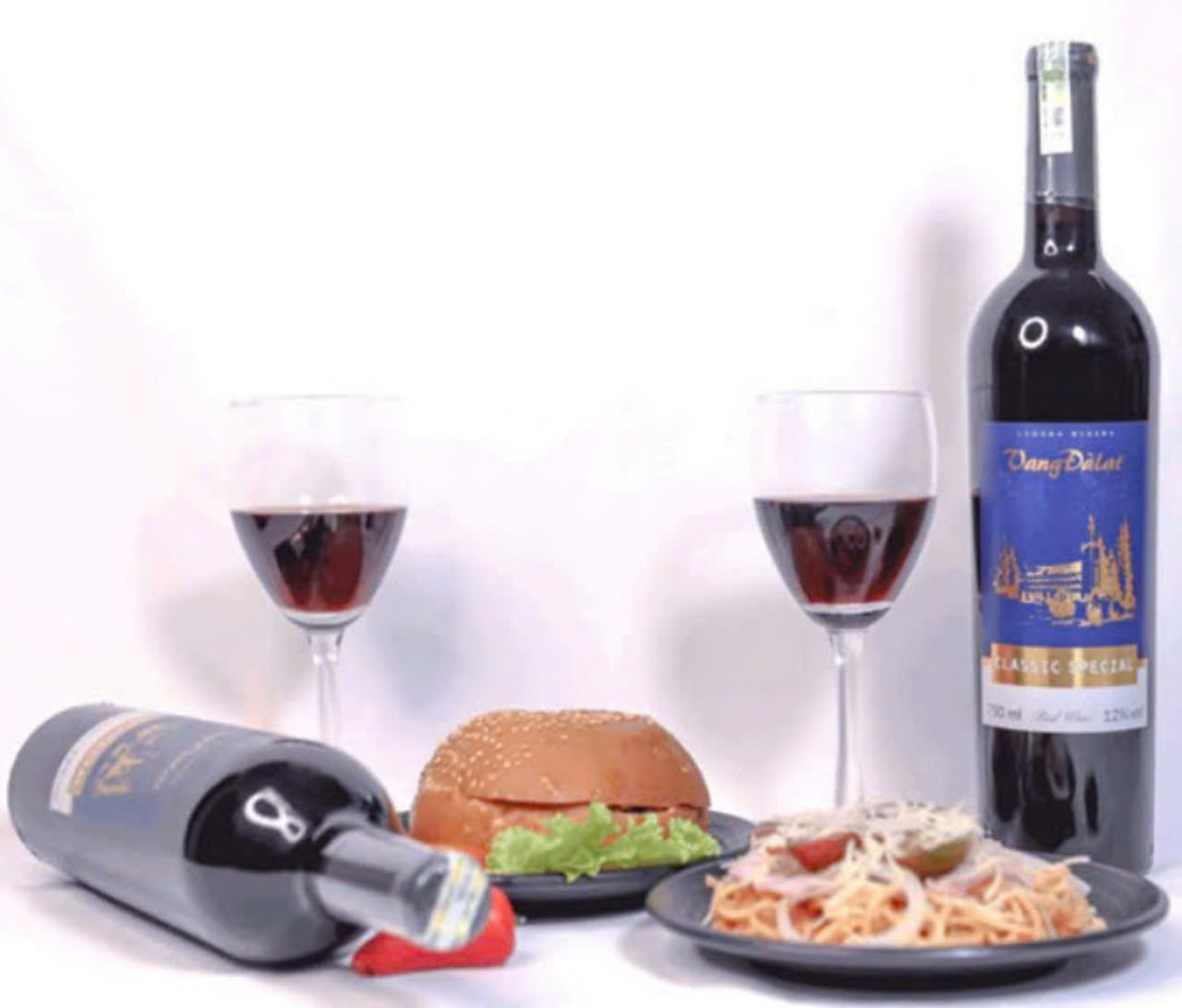 dung-dieju-voi-vang-classic-special-red-Wine-ladofoods