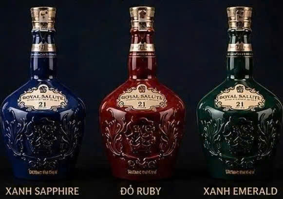 3-mau-chai-su-cua-Chivas-21-YO-700ml