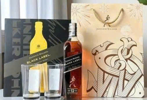 Bo-san-pham-Black-Label-GB-2026-gia-re-700ml