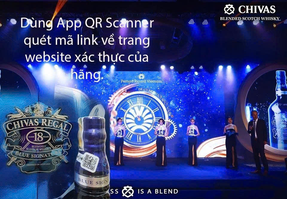 Chivas-18-Blue-chong-gia-bang-ma-QR