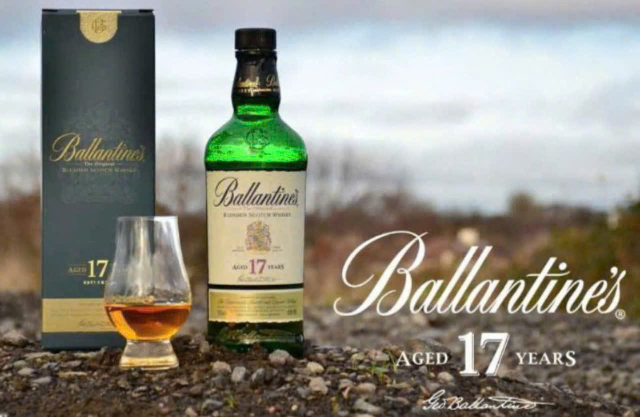 Dung-chuan-voi-Ballantines-17-YO