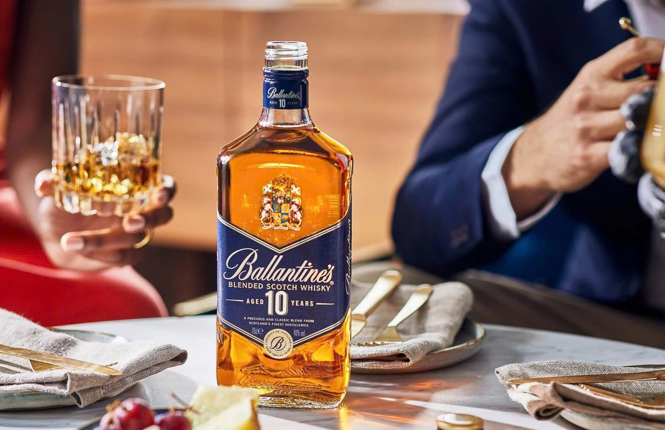 Dung-dieu-voi-Ballantines-10-nam