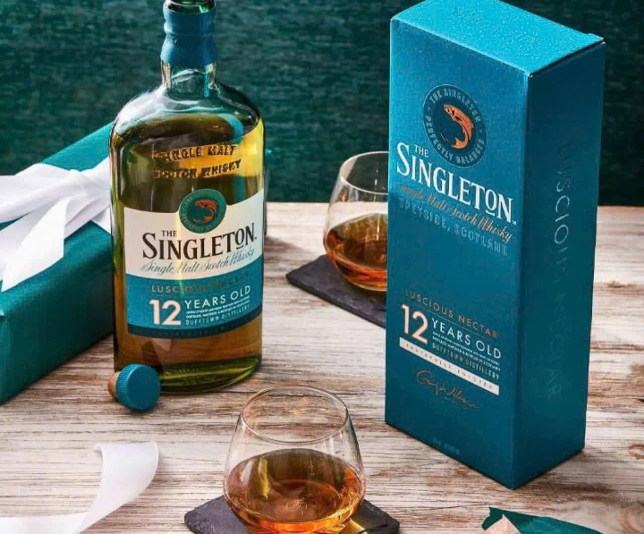 Dung-dieu-voi-Singleton-12-nam