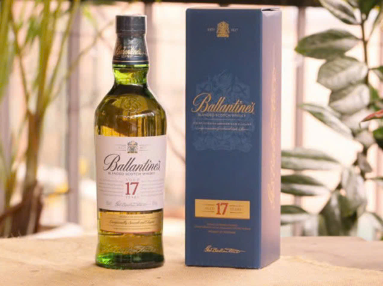 Gioi-thieu-Ballantines-17-YO