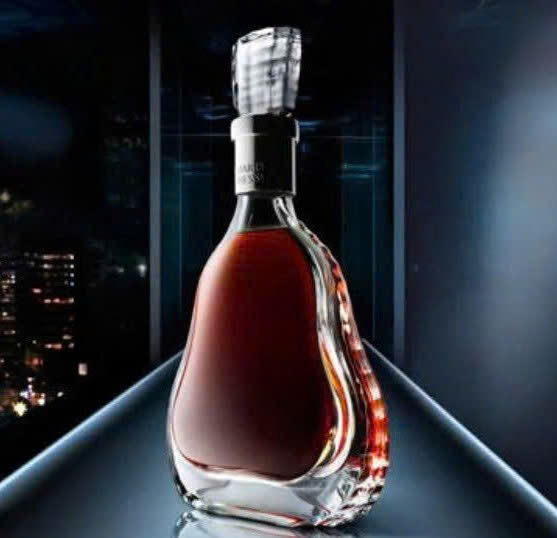 Gioi-thieu-Hennessy richard-700ml