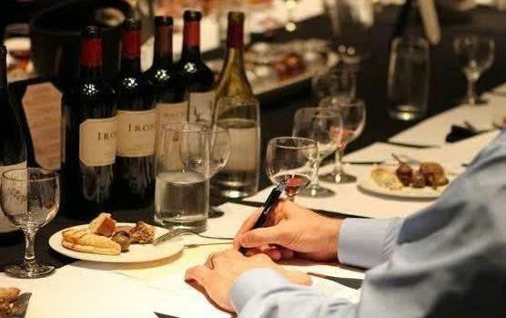 Kham-pha-huong-vi-cua-r-vang-Y